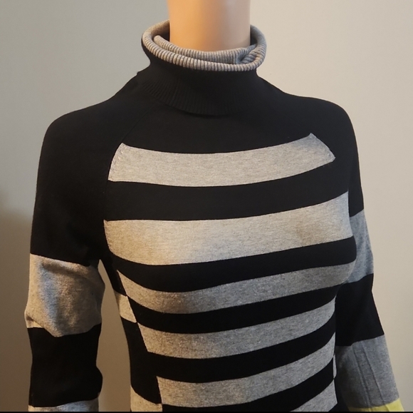 Sweater Dress, Size 10 - Picture 2 of 6